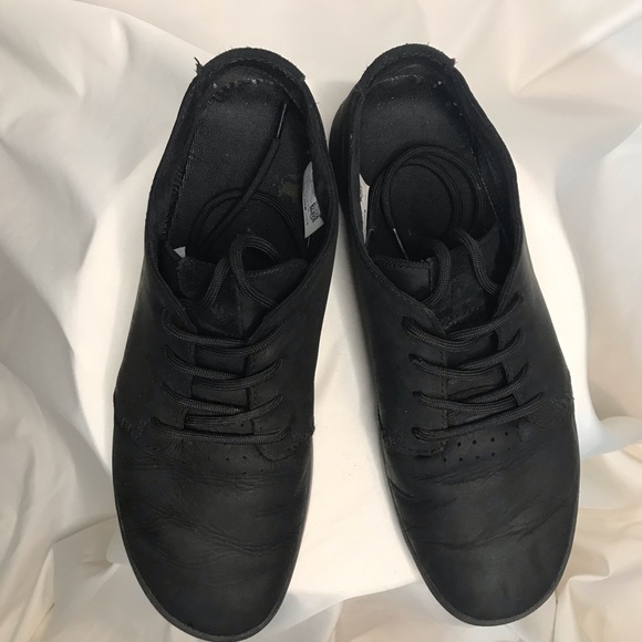 Water Resistant Merrell Shoes - Picture 3 of 9